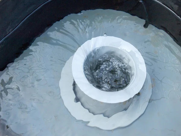 Helix Pond Skimmer 2.0 – Compact, Fish-Safe Skimmer